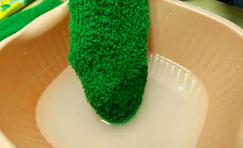 旧袜子妙用！家居清洁小帮手